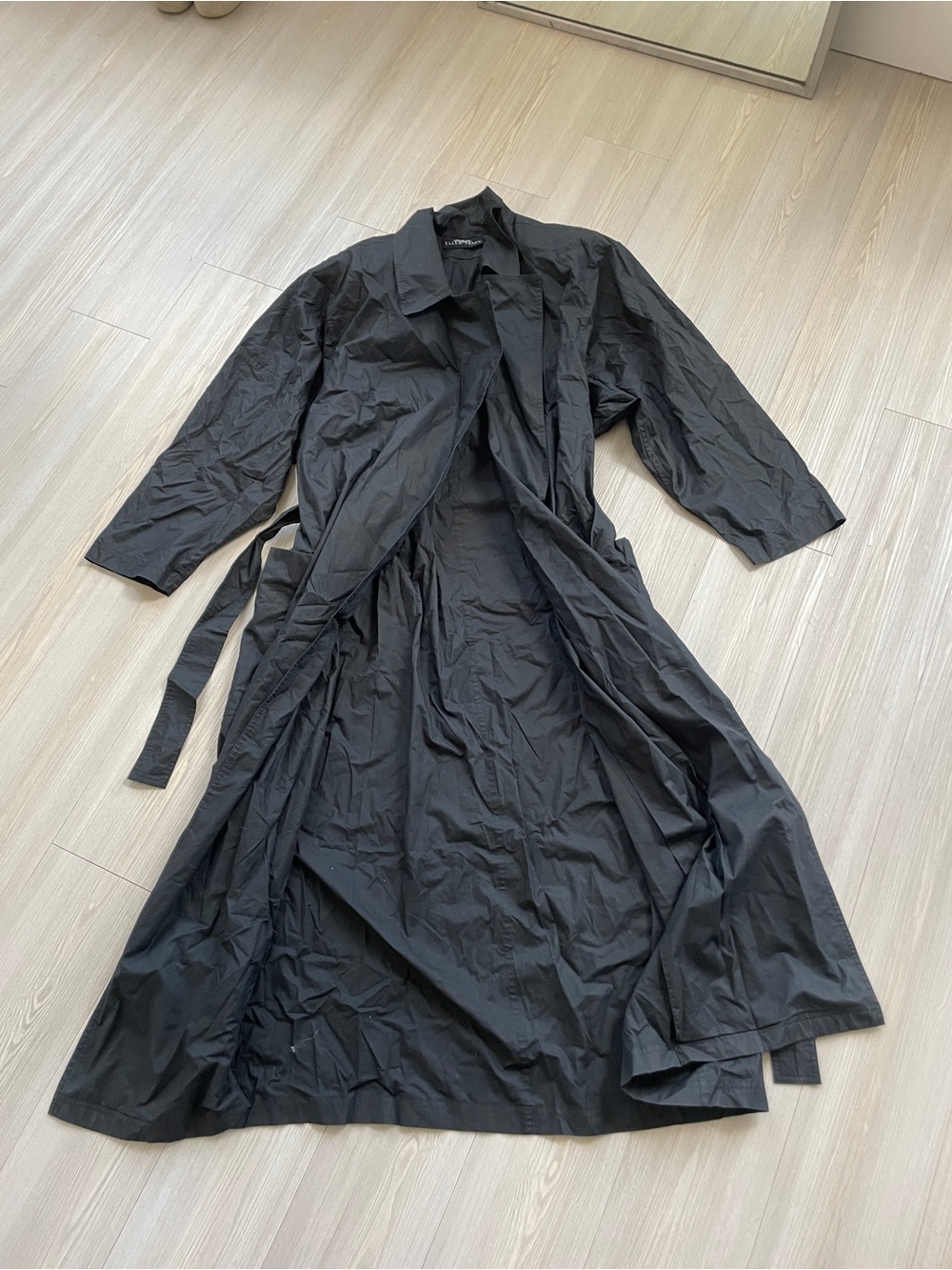Linda Hart for Ellen Tracy Black Long Trench Coat with Tie Belt Cloak Duster